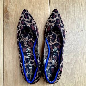 Comfy and Stylish Rothy Point Shoes, Big Cat, Size 11.